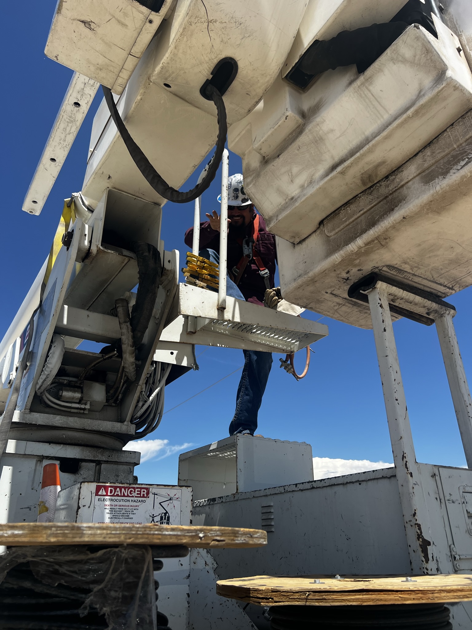 NLine Electric equipment and vehicles